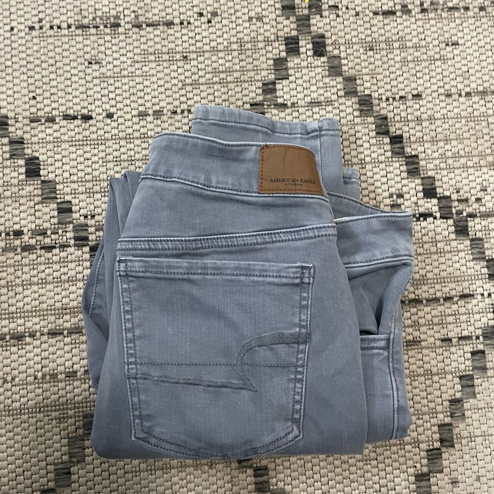 American Eagle Outfitters Women's Light Gray Jeggings - Picture 3 of 8